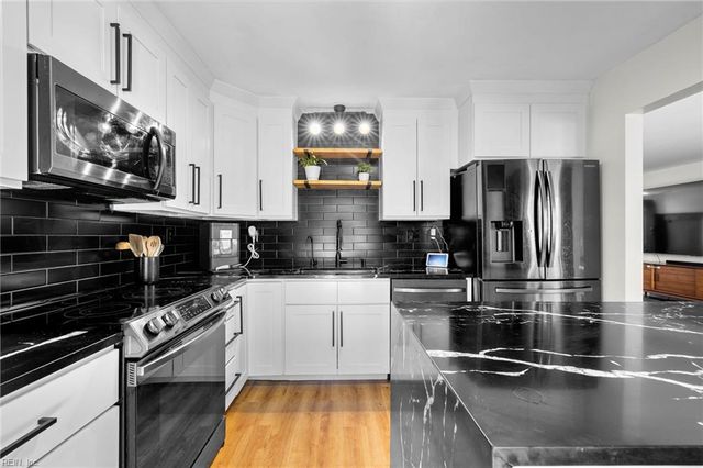 5352 Glenville CIR, Virginia Beach, VA 23464