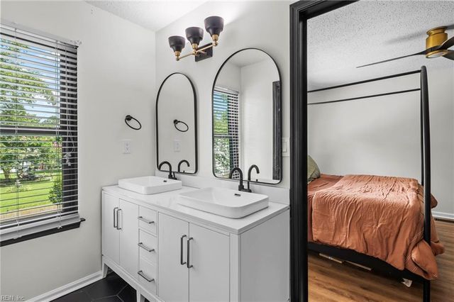 5352 Glenville CIR, Virginia Beach, VA 23464