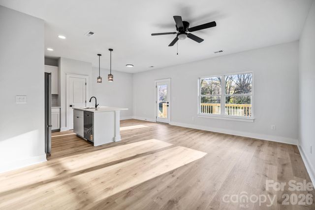 410 S Hill Street, Gastonia, NC 28052