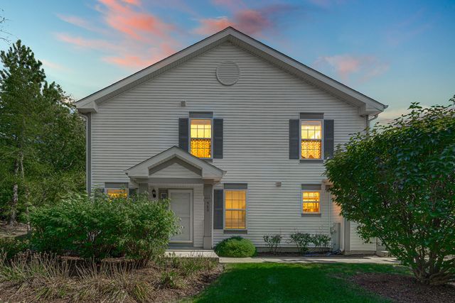 560 Jennifer Circle, Mundelein, IL 60060