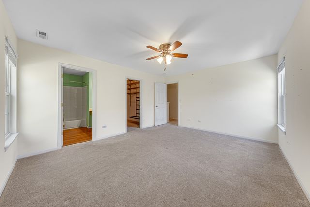 560 Jennifer Circle, Mundelein, IL 60060