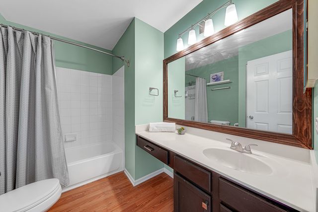 560 Jennifer Circle, Mundelein, IL 60060