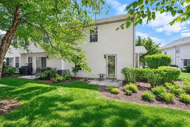 560 Jennifer Circle, Mundelein, IL 60060