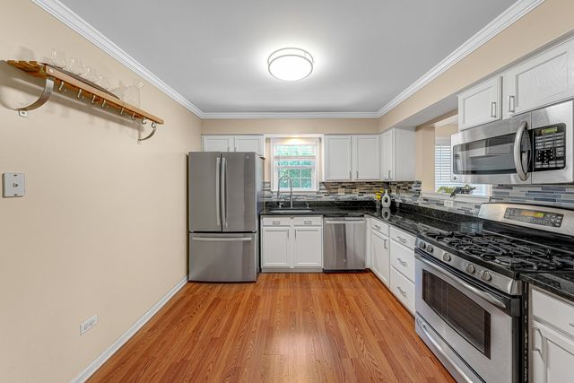 560 Jennifer Circle, Mundelein, IL 60060
