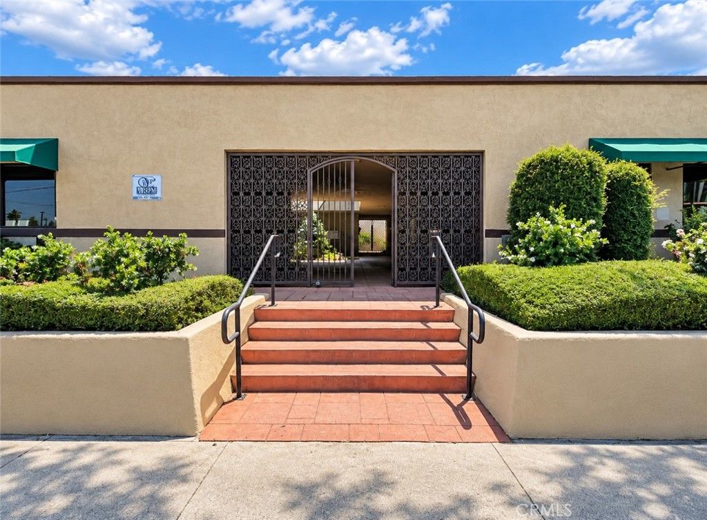 724 N Barranca Unit B Avenue, Covina, CA 91723 — photo 2