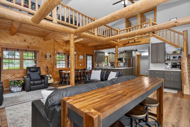 W6660 Puckaway ROAD, Markesan, WI 53946