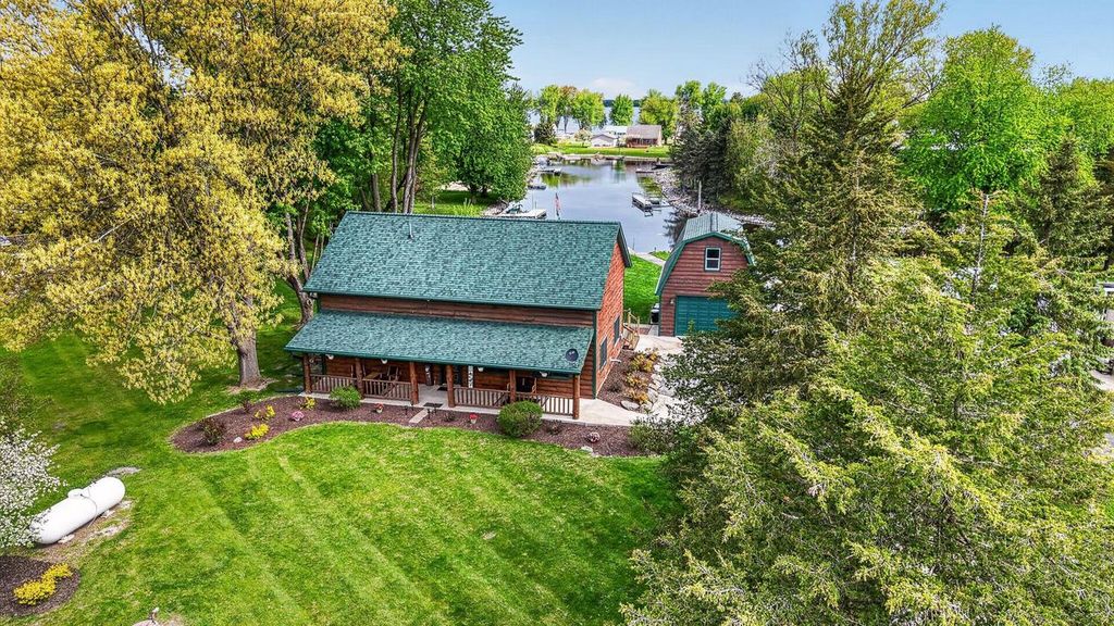 W6660 Puckaway ROAD, Markesan, WI 53946
