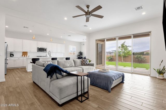 15713 W WASHINGTON Street, Goodyear, AZ 85338