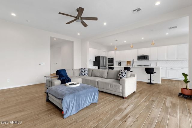 15713 W WASHINGTON Street, Goodyear, AZ 85338