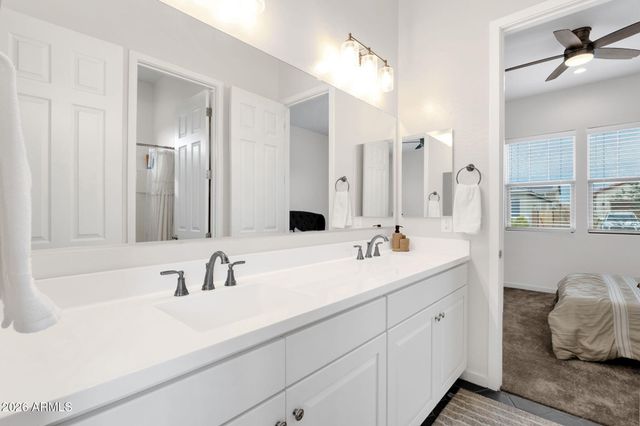 15713 W WASHINGTON Street, Goodyear, AZ 85338