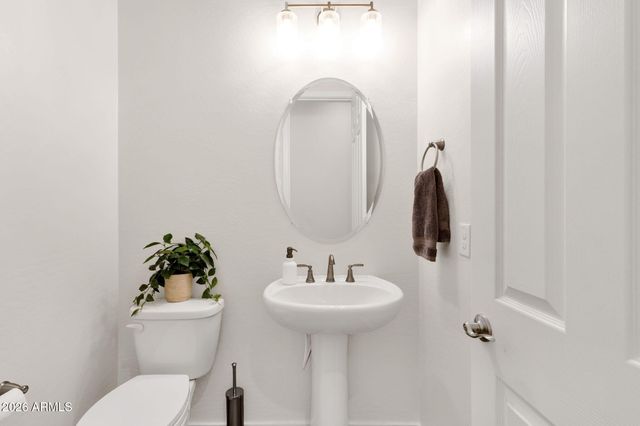 15713 W WASHINGTON Street, Goodyear, AZ 85338