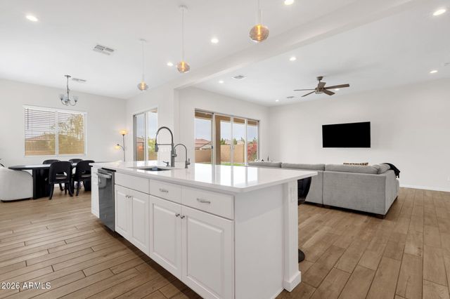 15713 W WASHINGTON Street, Goodyear, AZ 85338