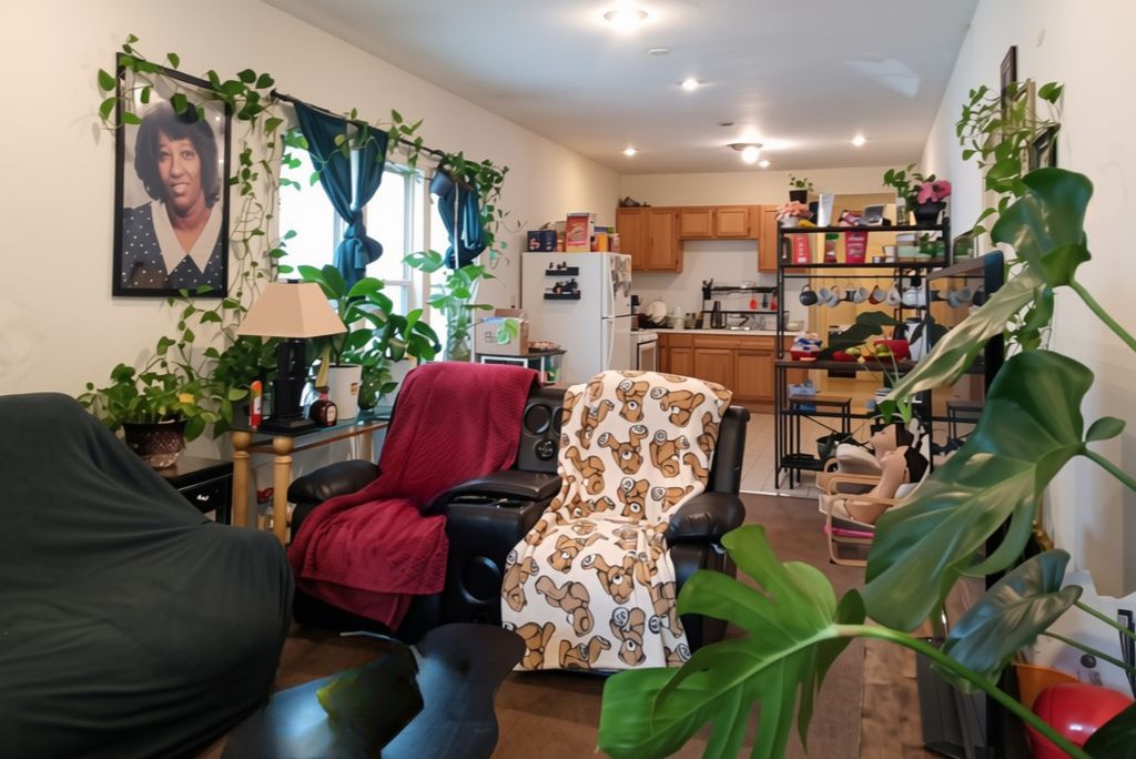8518 S Exchange Avenue, Chicago, IL 60617 — photo 3
