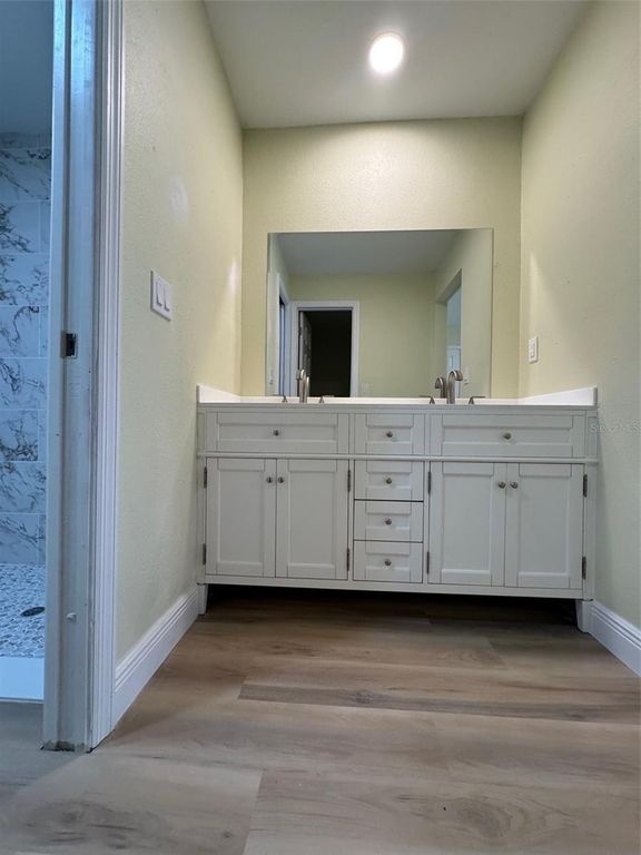 Image 14 of property listing at 2317 SUN VALLEY CIRCLE 2317, Winter Park, FL 32792