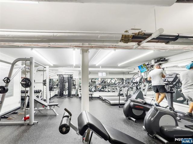 8450 Boulevard East 4F, North Bergen, NJ 07047