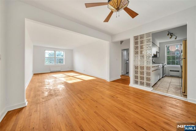 8450 Boulevard East 4F, North Bergen, NJ 07047