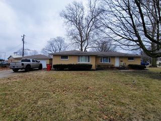 1210-1212 Julie Drive, Champaign, IL 61821