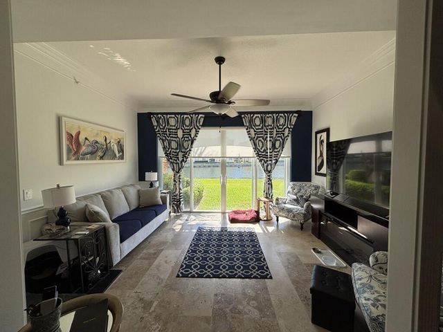 8 Harbour Isle Drive E 104, Fort Pierce, FL 34949