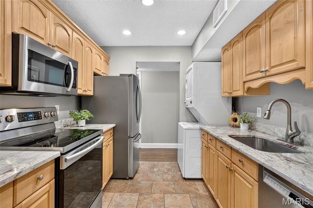 9026 Cardinal Terrace, Brentwood, MO 63144