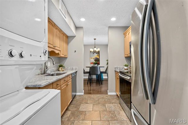 9026 Cardinal Terrace, Brentwood, MO 63144