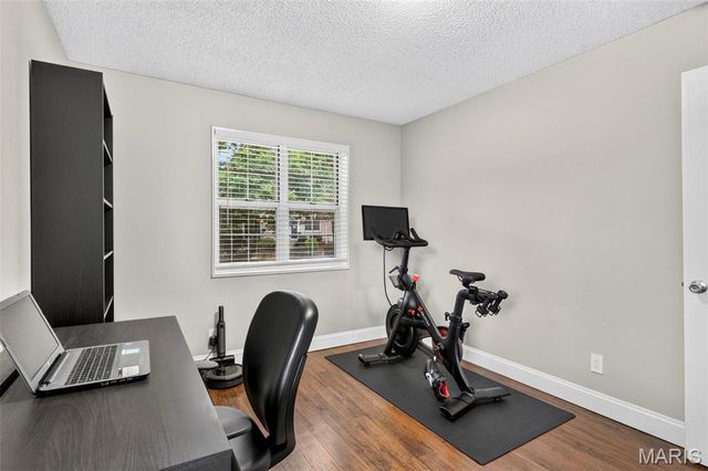 9026 Cardinal Terrace, Brentwood, MO 63144
