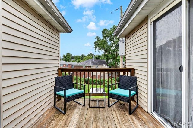 9026 Cardinal Terrace, Brentwood, MO 63144