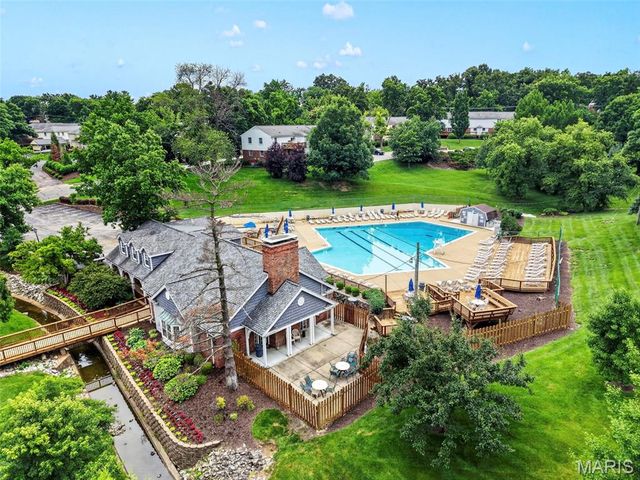 9026 Cardinal Terrace, Brentwood, MO 63144