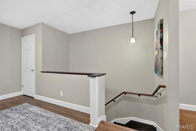 9026 Cardinal Terrace, Brentwood, MO 63144