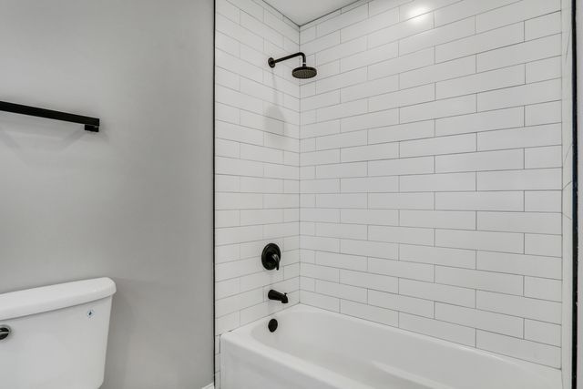 43411 N Lynn Dale Drive, Zion, IL 60099