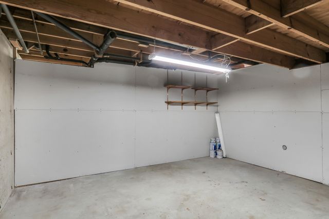 43411 N Lynn Dale Drive, Zion, IL 60099