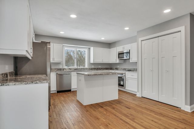 43411 N Lynn Dale Drive, Zion, IL 60099