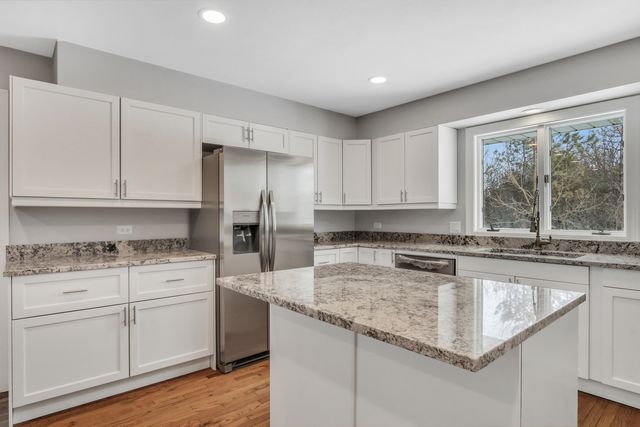 43411 N Lynn Dale Drive, Zion, IL 60099