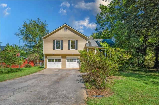 4234 Apache Drive SE, Acworth, GA 30102