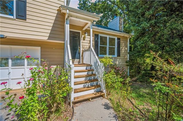 4234 Apache Drive SE, Acworth, GA 30102