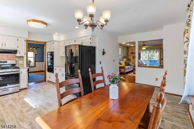 237 Tabor Rd, Morris Plains Boro, NJ 07950