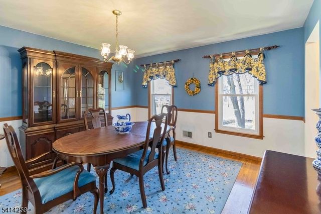 237 Tabor Rd, Morris Plains Boro, NJ 07950