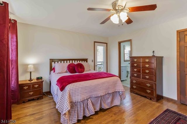 237 Tabor Rd, Morris Plains Boro, NJ 07950