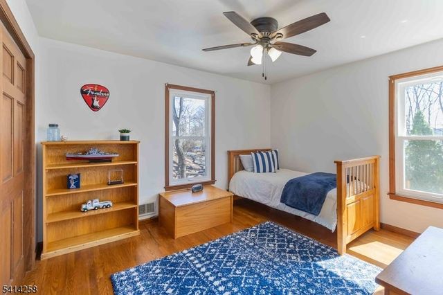 237 Tabor Rd, Morris Plains Boro, NJ 07950