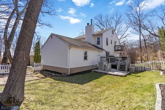 237 Tabor Rd, Morris Plains Boro, NJ 07950