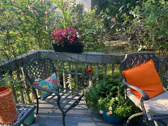 237 Tabor Rd, Morris Plains Boro, NJ 07950