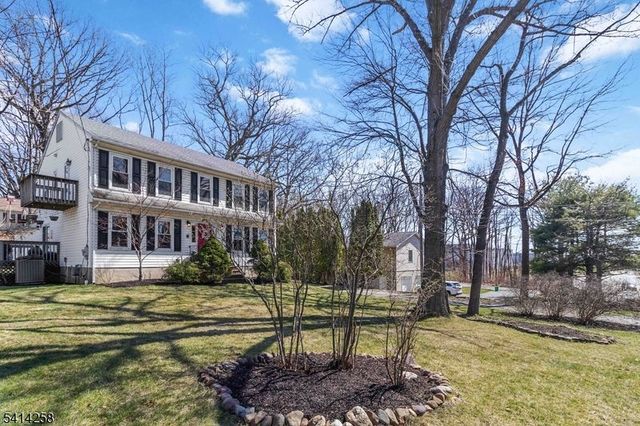 237 Tabor Rd, Morris Plains Boro, NJ 07950