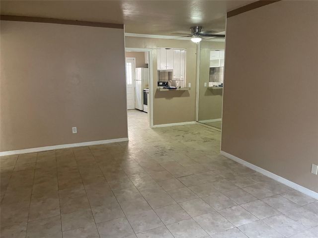 11639 Chimney Rock Road A, Houston, TX 77035