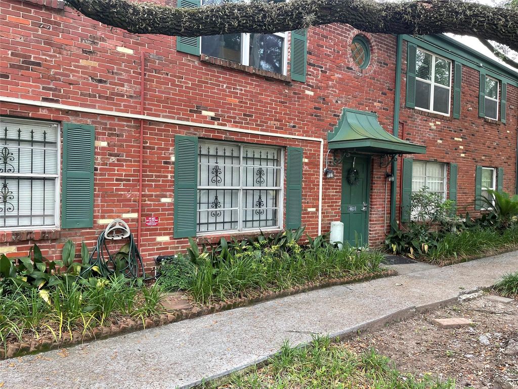 11639 Chimney Rock Road A, Houston, TX 77035