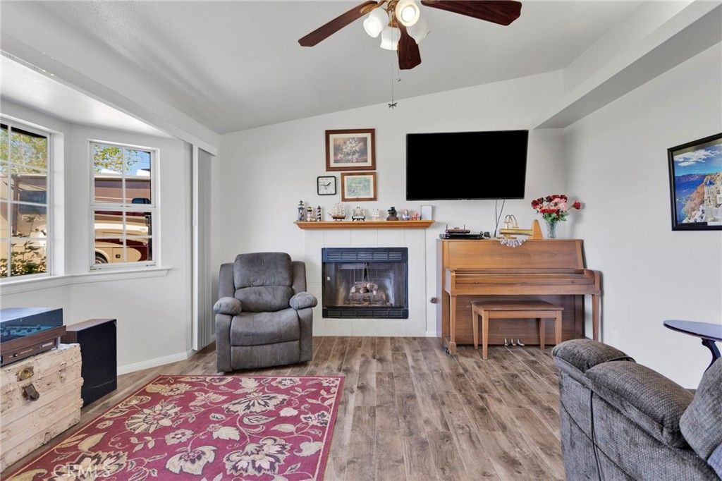 Image 2 of property listing at 9317 Sabina, Hesperia, CA 92345