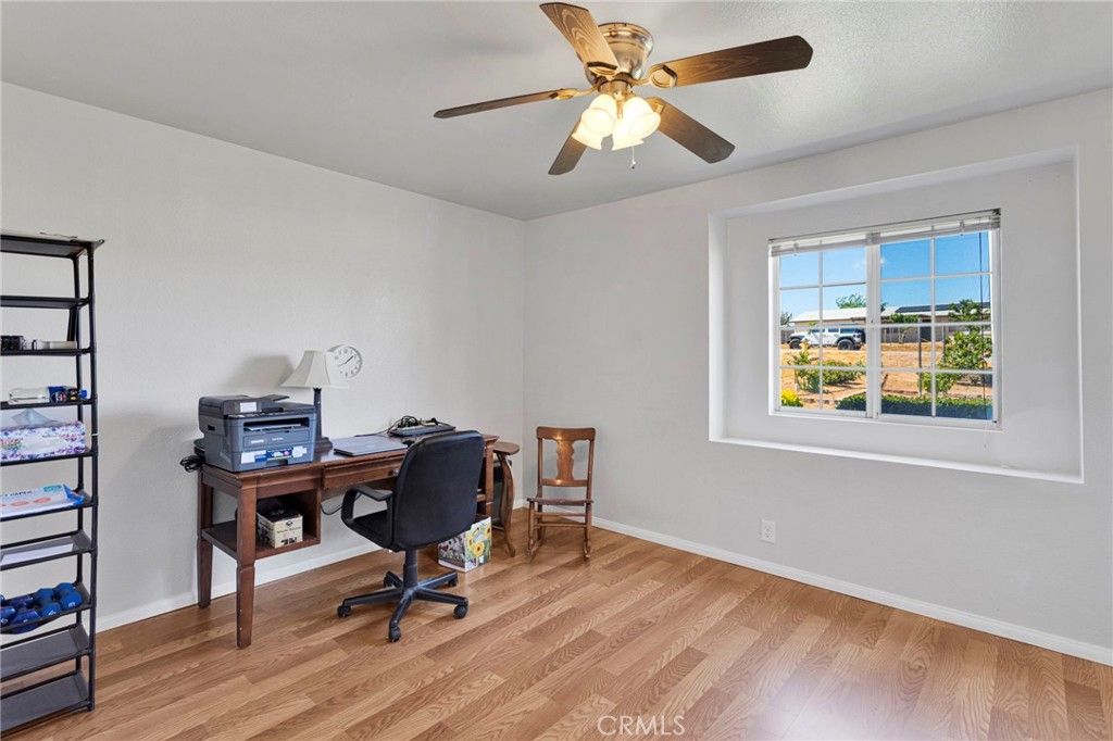 Image 24 of property listing at 9317 Sabina, Hesperia, CA 92345