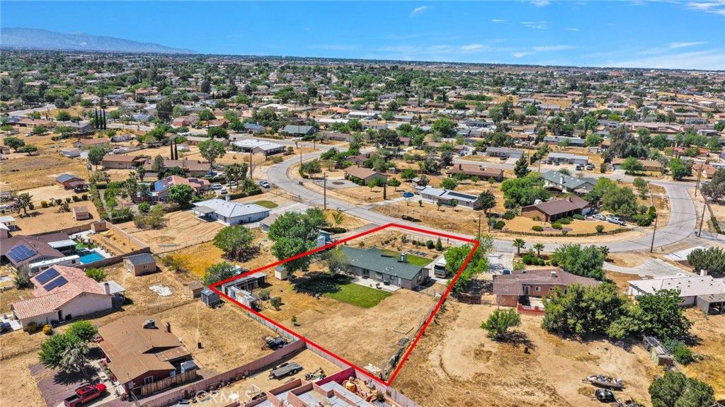 Image 47 of property listing at 9317 Sabina, Hesperia, CA 92345