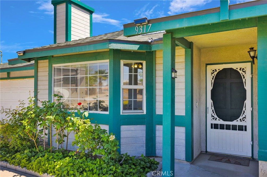 Image 7 of property listing at 9317 Sabina, Hesperia, CA 92345