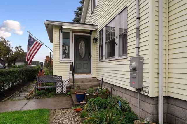 102 Elliot Ave, Quincy, MA 02171