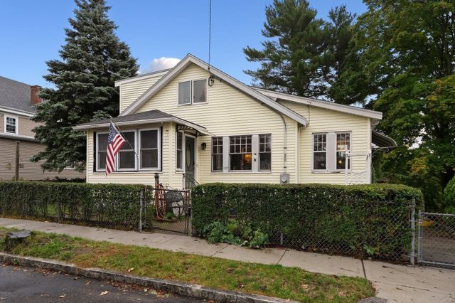102 Elliot Ave, Quincy, MA 02171