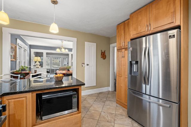 102 Elliot Ave, Quincy, MA 02171